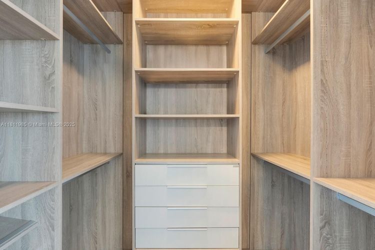 Porsche Design Tower #1703 image #29