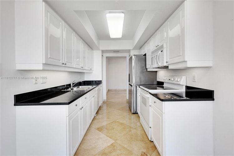 South Tower at the Point #2104 image #16