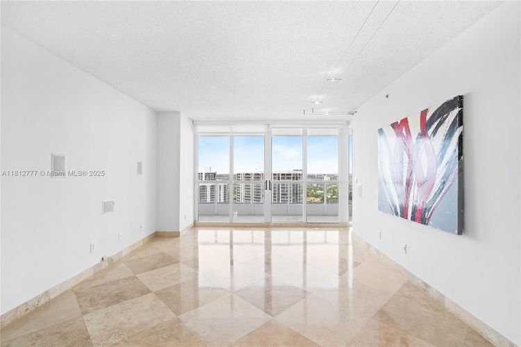 South Tower at the Point #2104 image #7