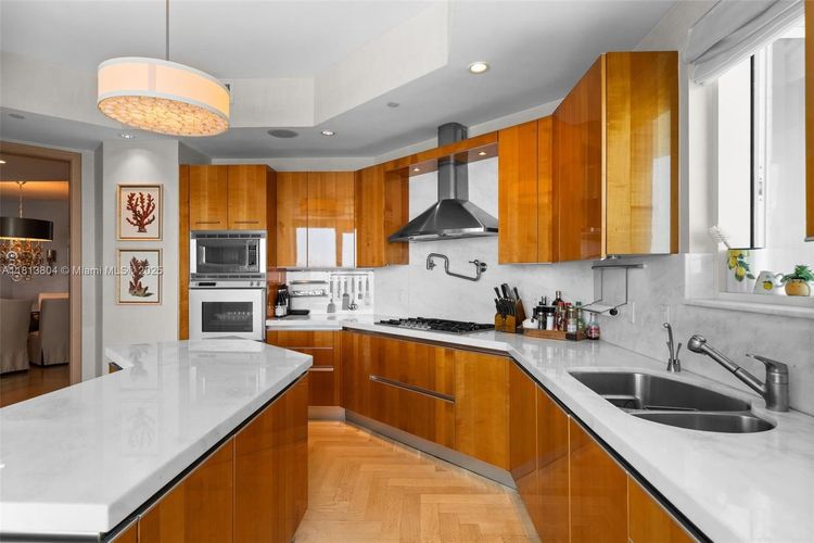 Turnberry Ocean Colony #1101 image #10