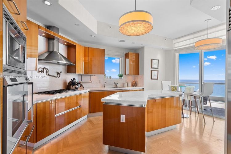 Turnberry Ocean Colony #1101 image #9