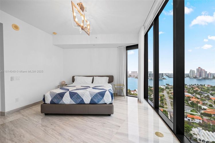 Porsche Design Tower #2105 image #14