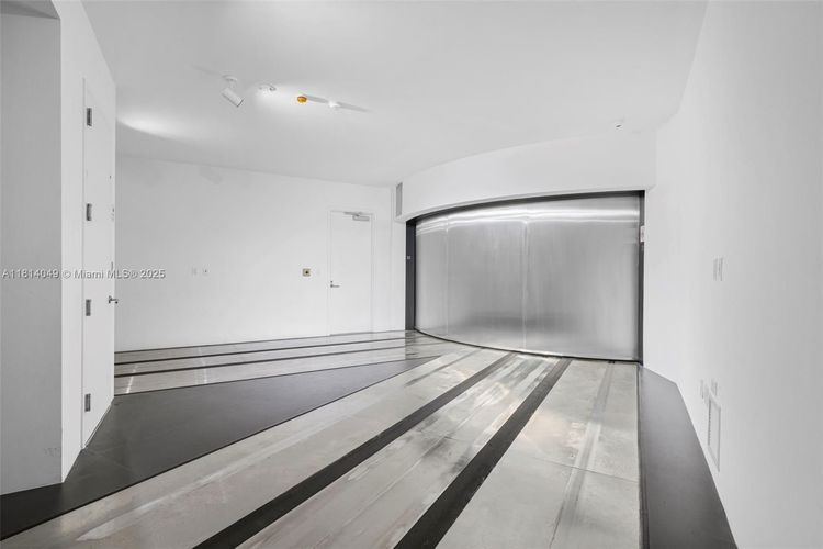 Porsche Design Tower #2105 image #19