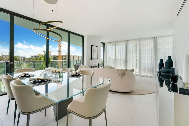 Alana #601 image #20