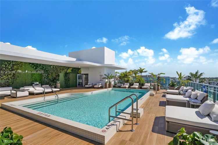 Alana #601 image #46