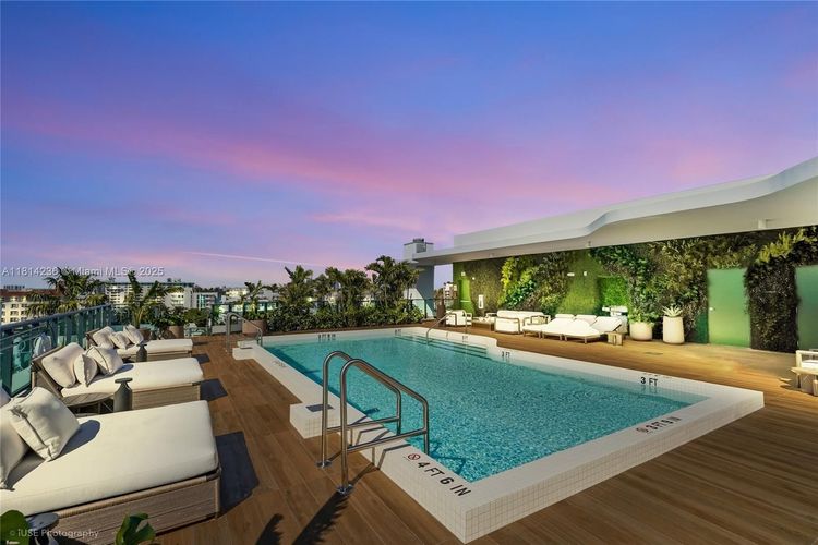 Alana #601 image #48