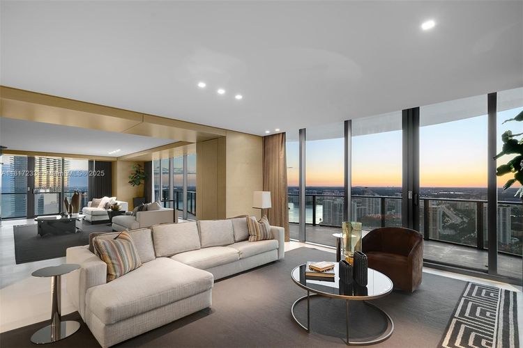 Regalia #PH-43 image #24