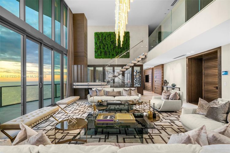 Regalia #PH-43 image #9