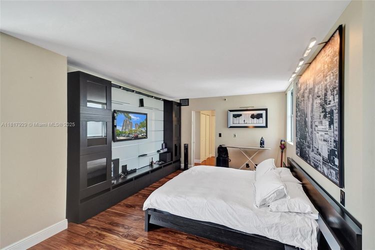 Delvista Towers #1014 image #10