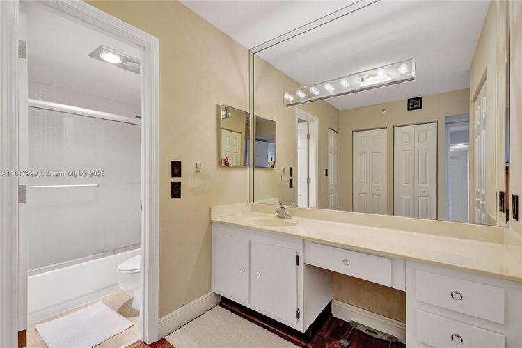 Delvista Towers #1014 image #12