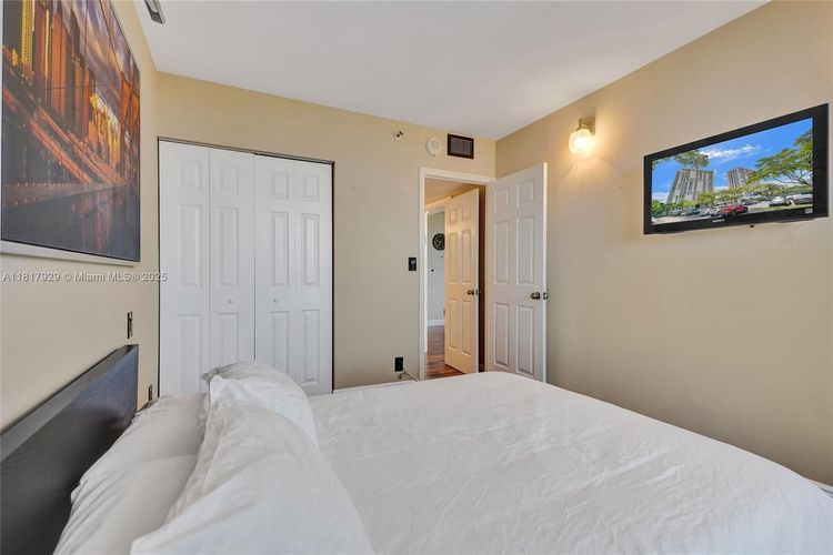 Delvista Towers #1014 image #15