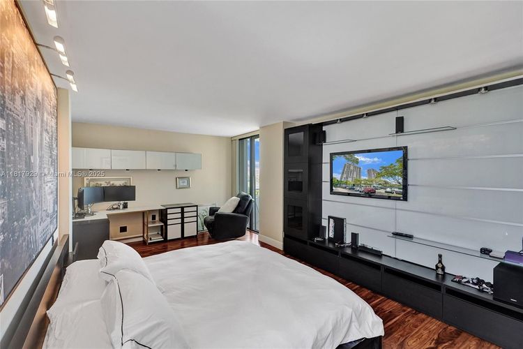 Delvista Towers #1014 image #9