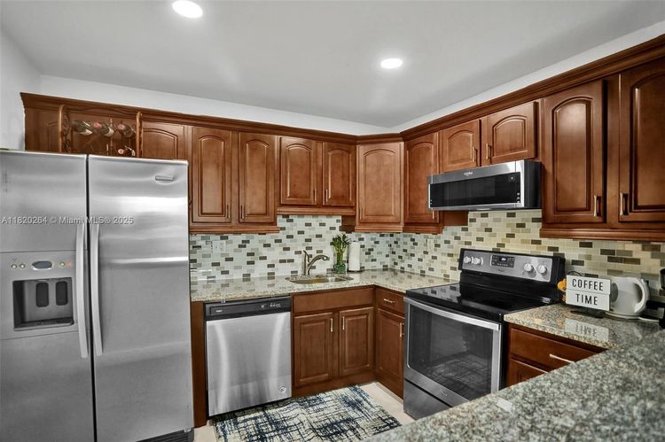 Fountain Towers #405 image #11