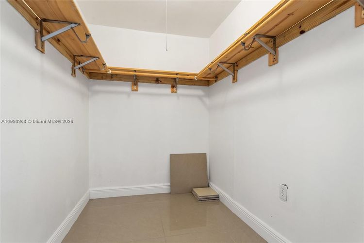 Fountain Towers #405 image #17