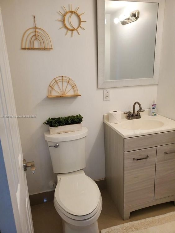 Fountain Towers #405 image #20