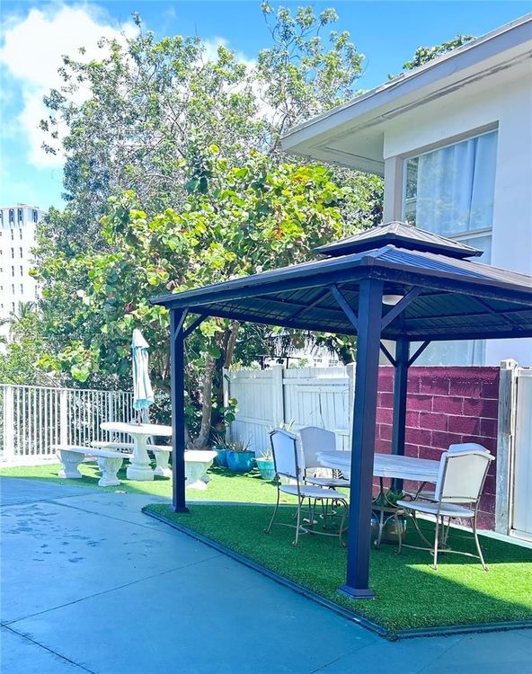 Fountain Towers #405 image #26