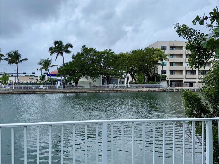 Fountain Towers #405 image #27