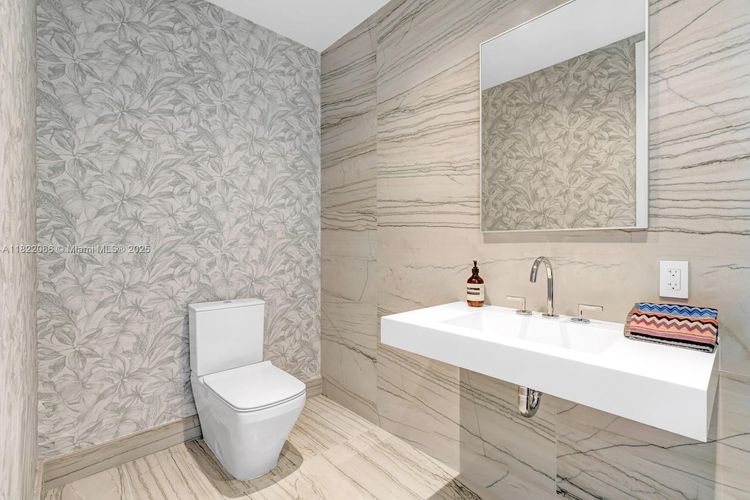 Eighty Seven Park #805 image #16