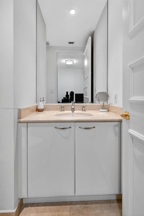 Porto Vita North Tower #2201 image #24