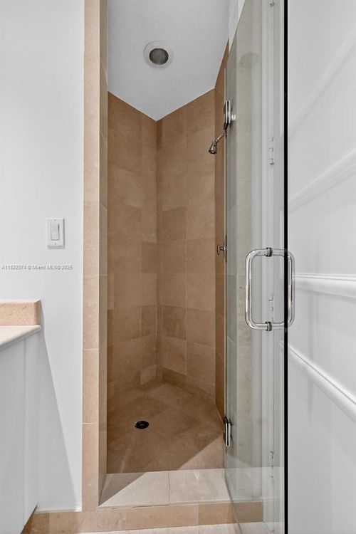 Porto Vita North Tower #2201 image #25