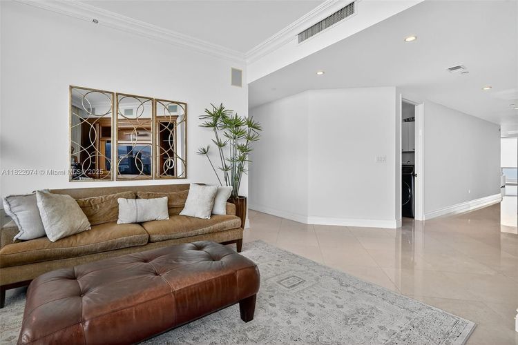 Porto Vita North Tower #2201 image #32