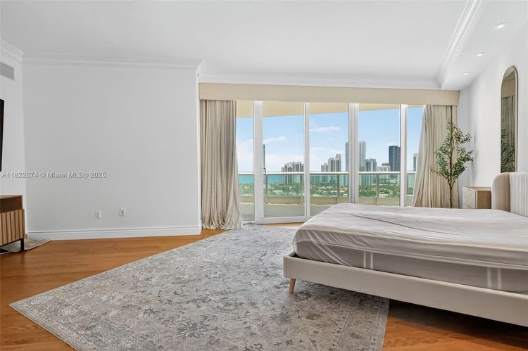 Porto Vita North Tower #2201 image #37