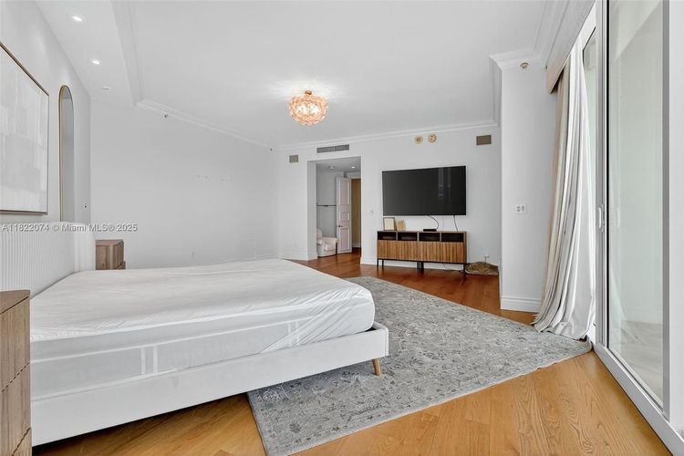 Porto Vita North Tower #2201 image #38