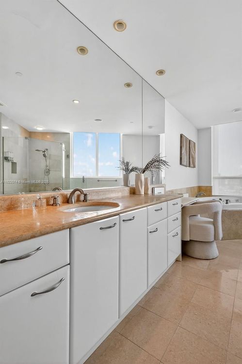 Porto Vita North Tower #2201 image #46