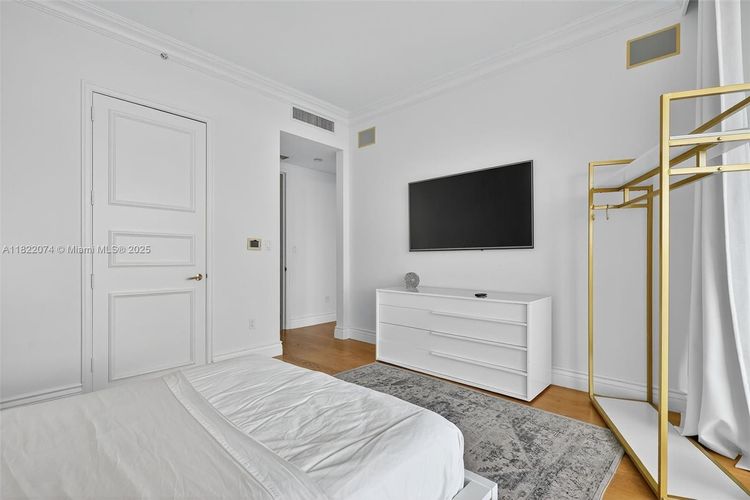 Porto Vita North Tower #2201 image #64