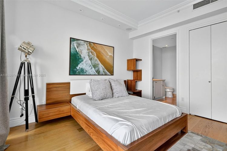 Porto Vita North Tower #2201 image #69