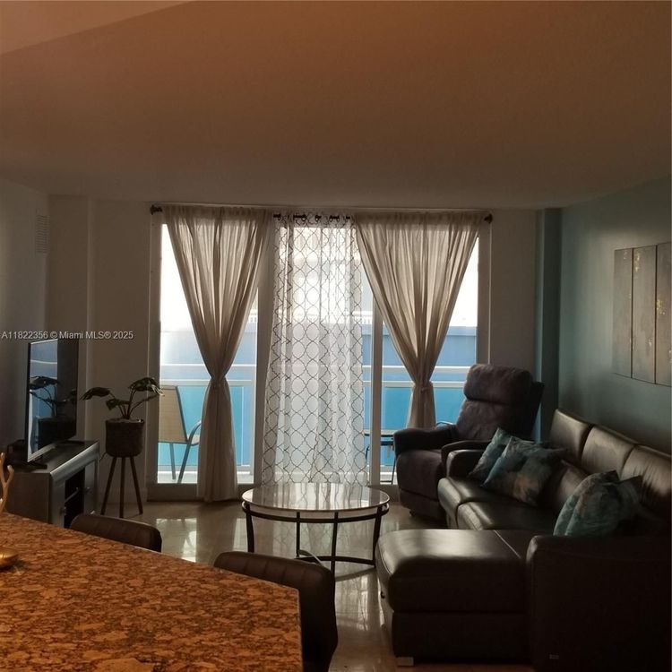 The Collins #408 image #11