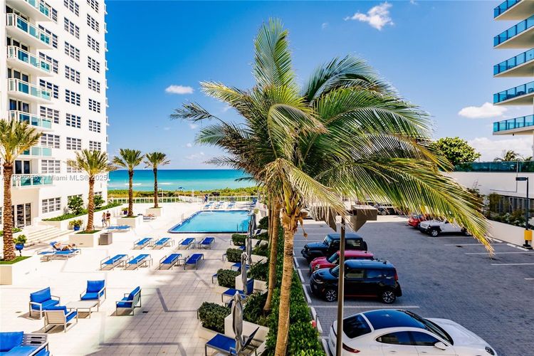 The Collins #408 image #21