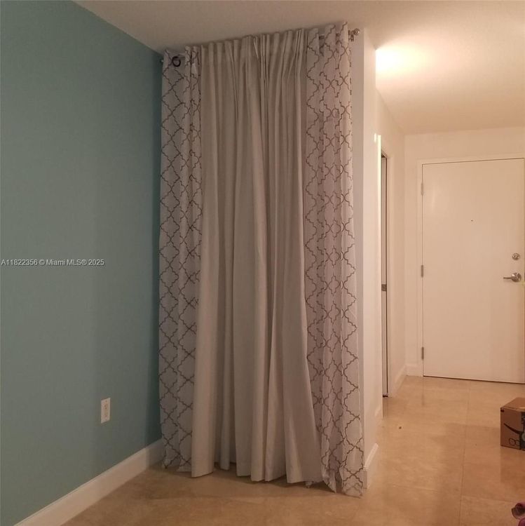 The Collins #408 image #7