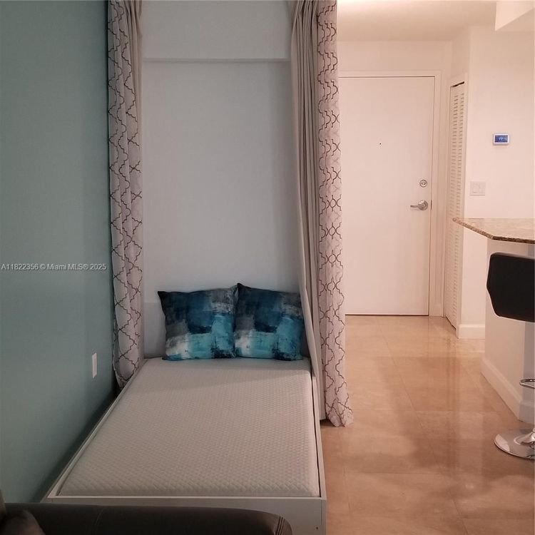 The Collins #408 image #8