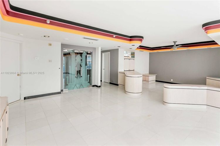 One Island Place #601 image #11