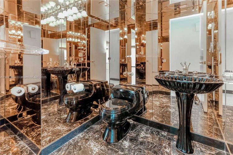 One Island Place #601 image #14