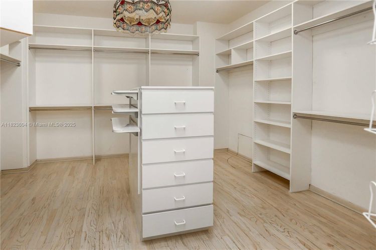 One Island Place #601 image #18