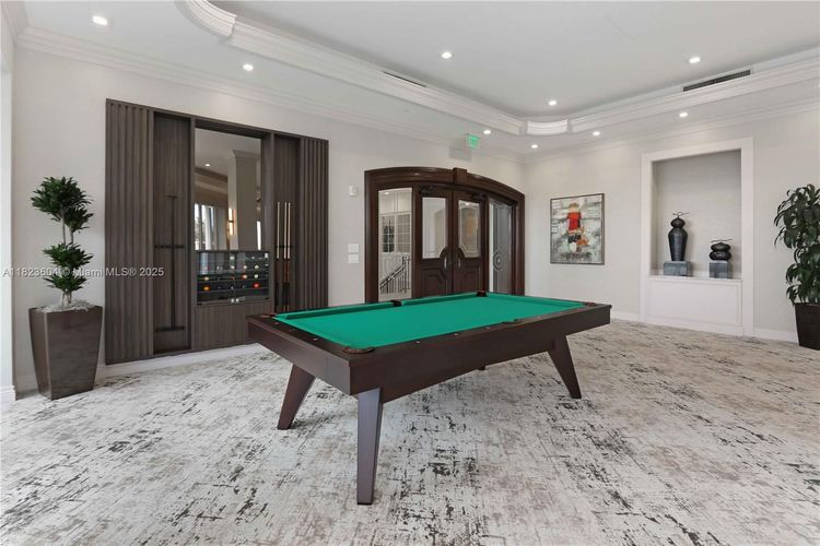 One Island Place #601 image #29