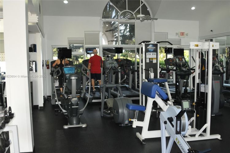 One Island Place #601 image #35