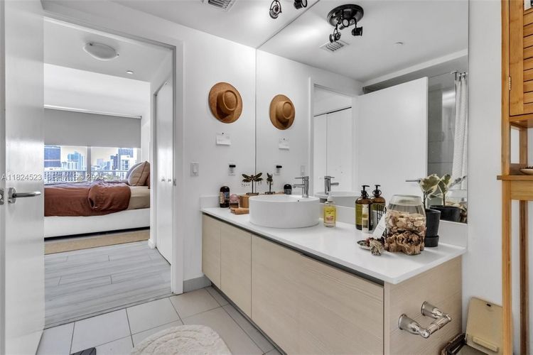 Baltus House #1217 image #13