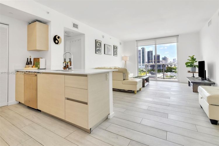 Baltus House #1217 image #7