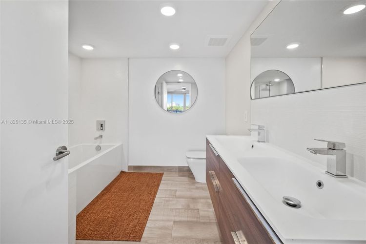 The Ivory #404 image #29