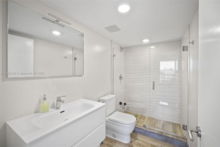 The Ivory #404 image #36