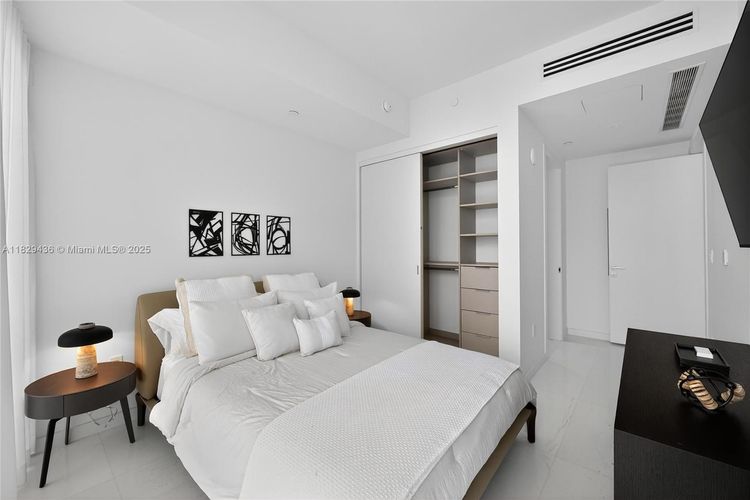 Aston Martin Residences #5009W image #12