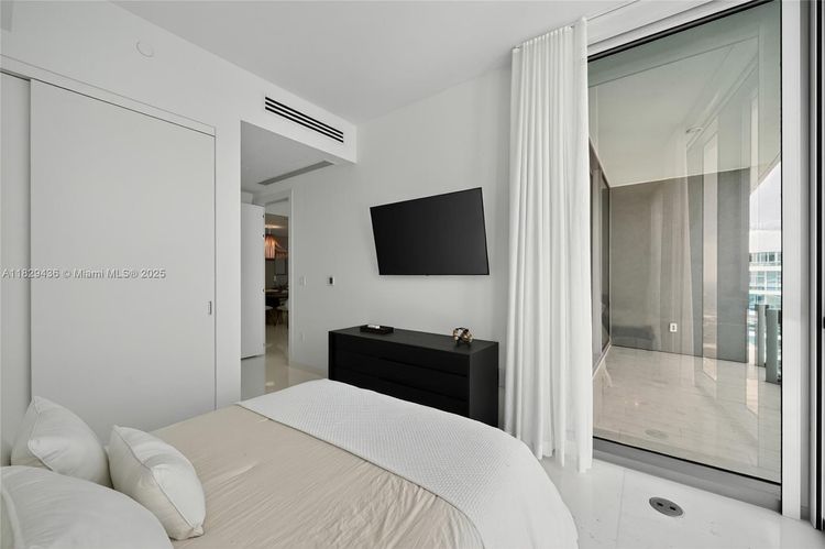 Aston Martin Residences #5009W image #13