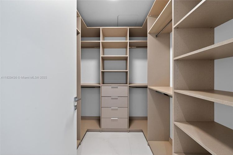 Aston Martin Residences #5009W image #15