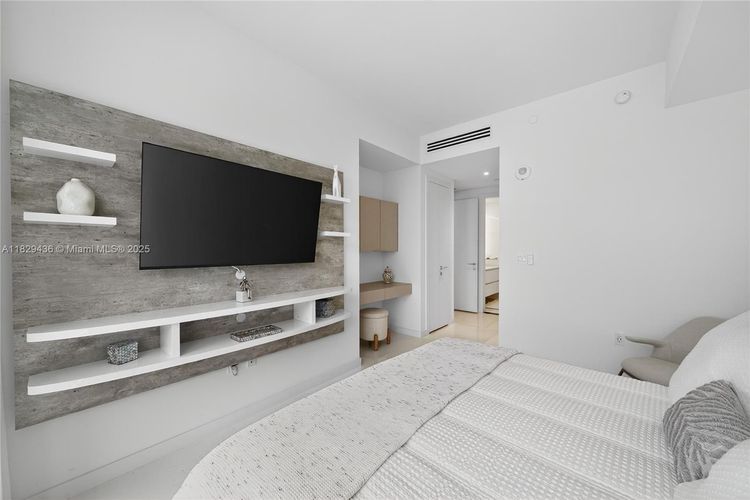 Aston Martin Residences #5009W image #19