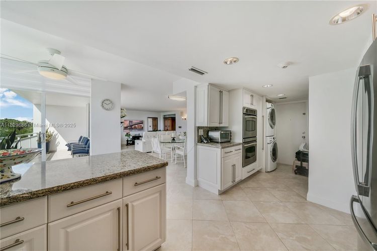 Sands of Key Biscayne #5H image #12