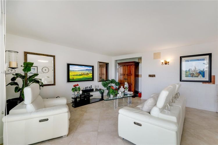 Sands of Key Biscayne #5H image #9