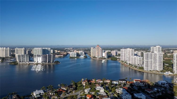 Porsche Design Tower #2303 image #10